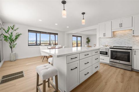 Tiny photo for 19645 Lakehurst LOOP, Spicewood, TX 78669 (MLS # 9880395)