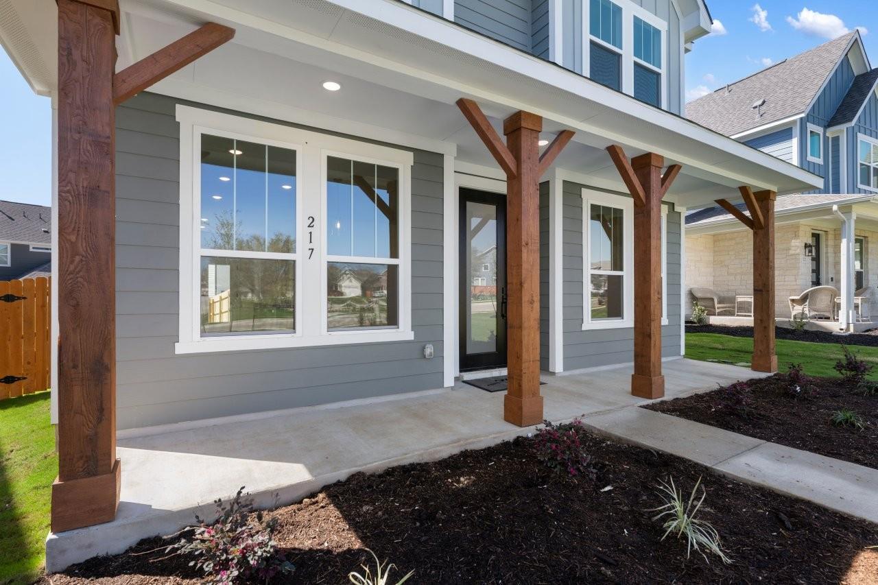 304 Leeland DR