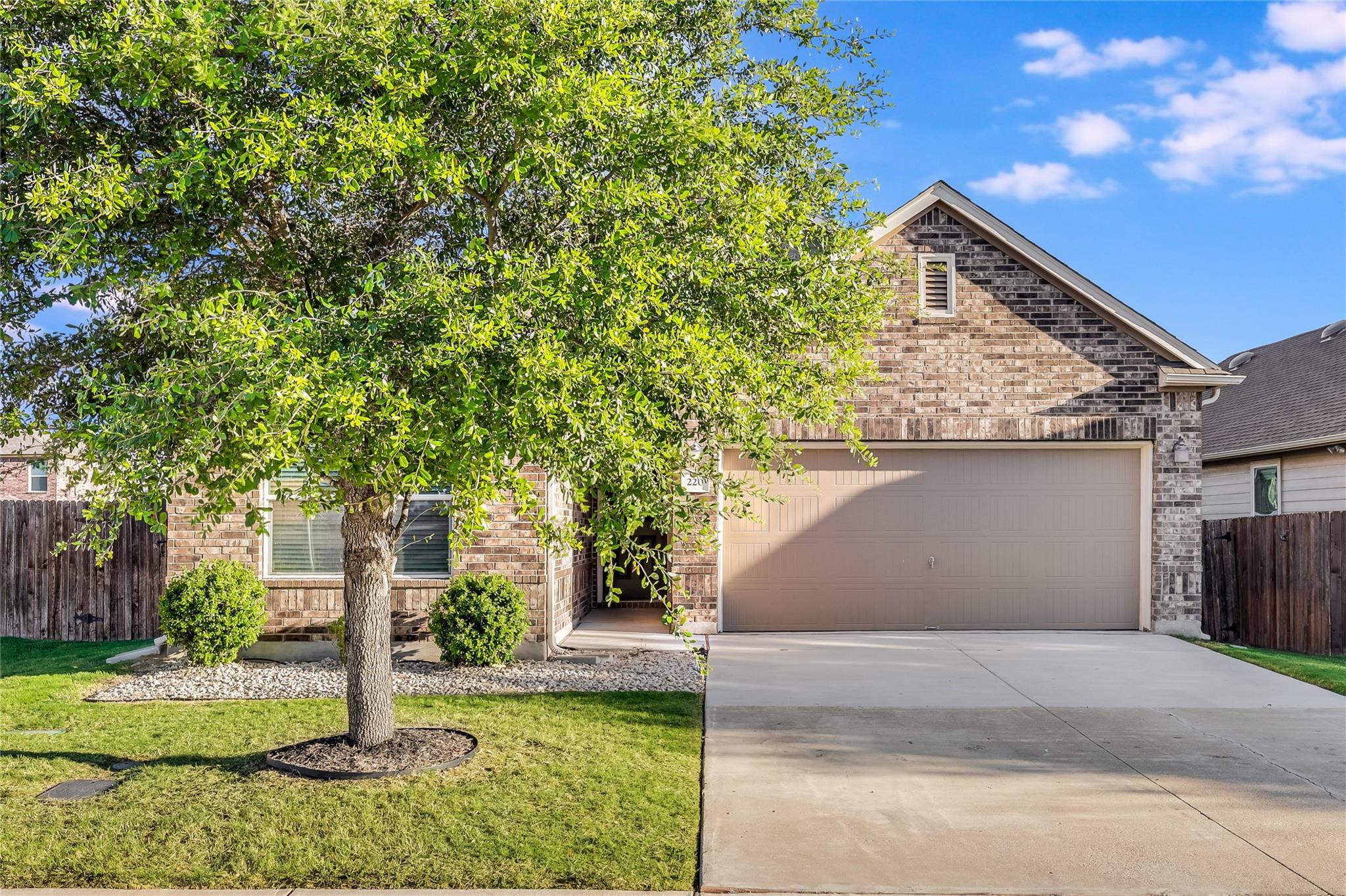 220 Rocroi DR