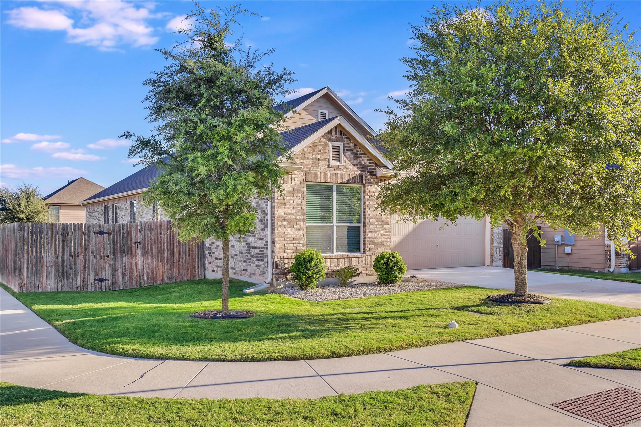220 Rocroi DR