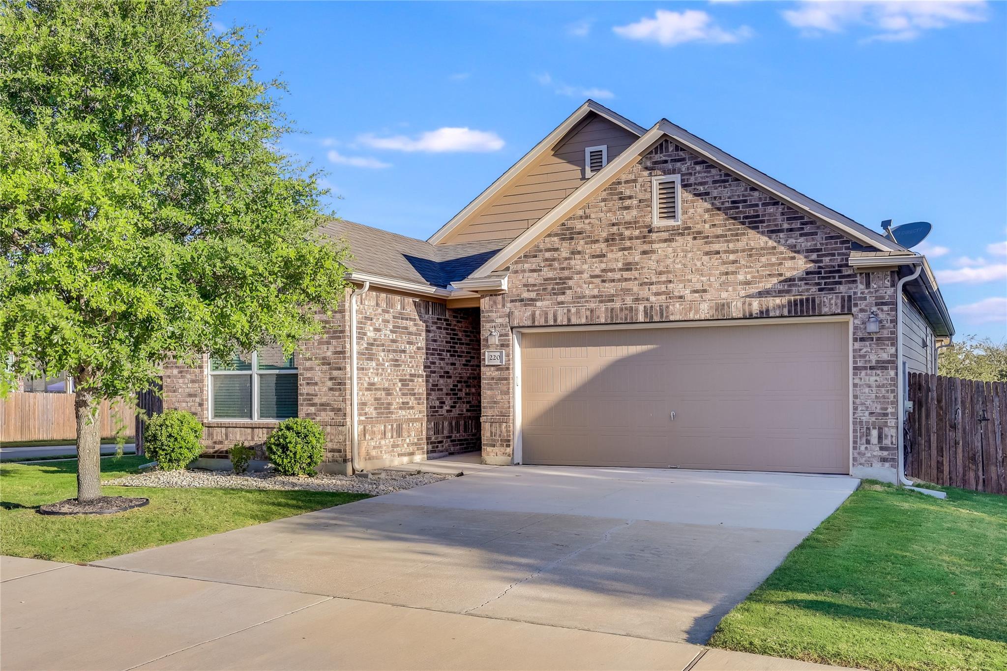 220 Rocroi DR