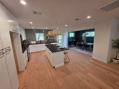 Tiny photo for 8102 Burrell DR, Austin, TX 78757 (MLS # 5543063)