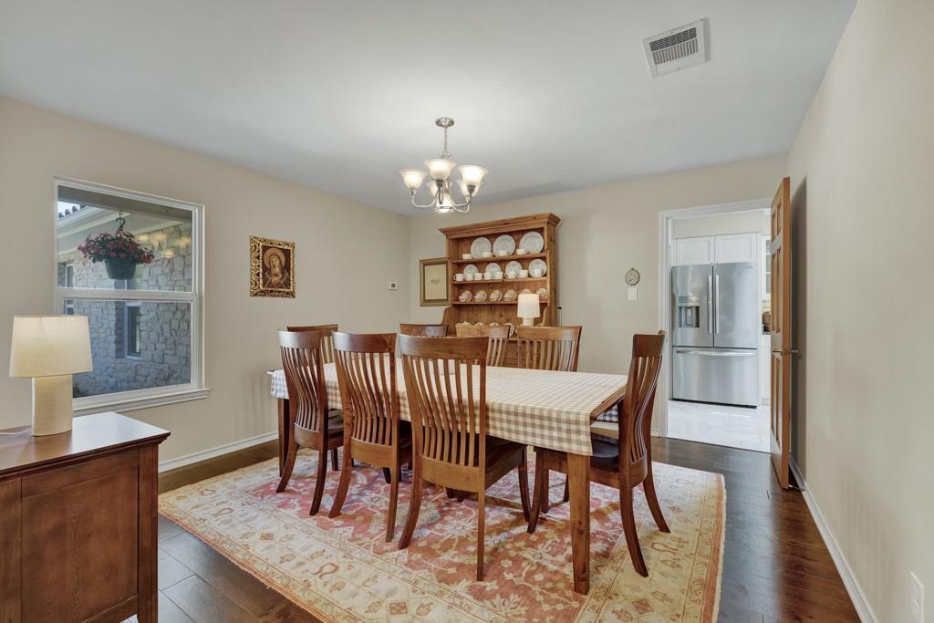 830 Palomino LN