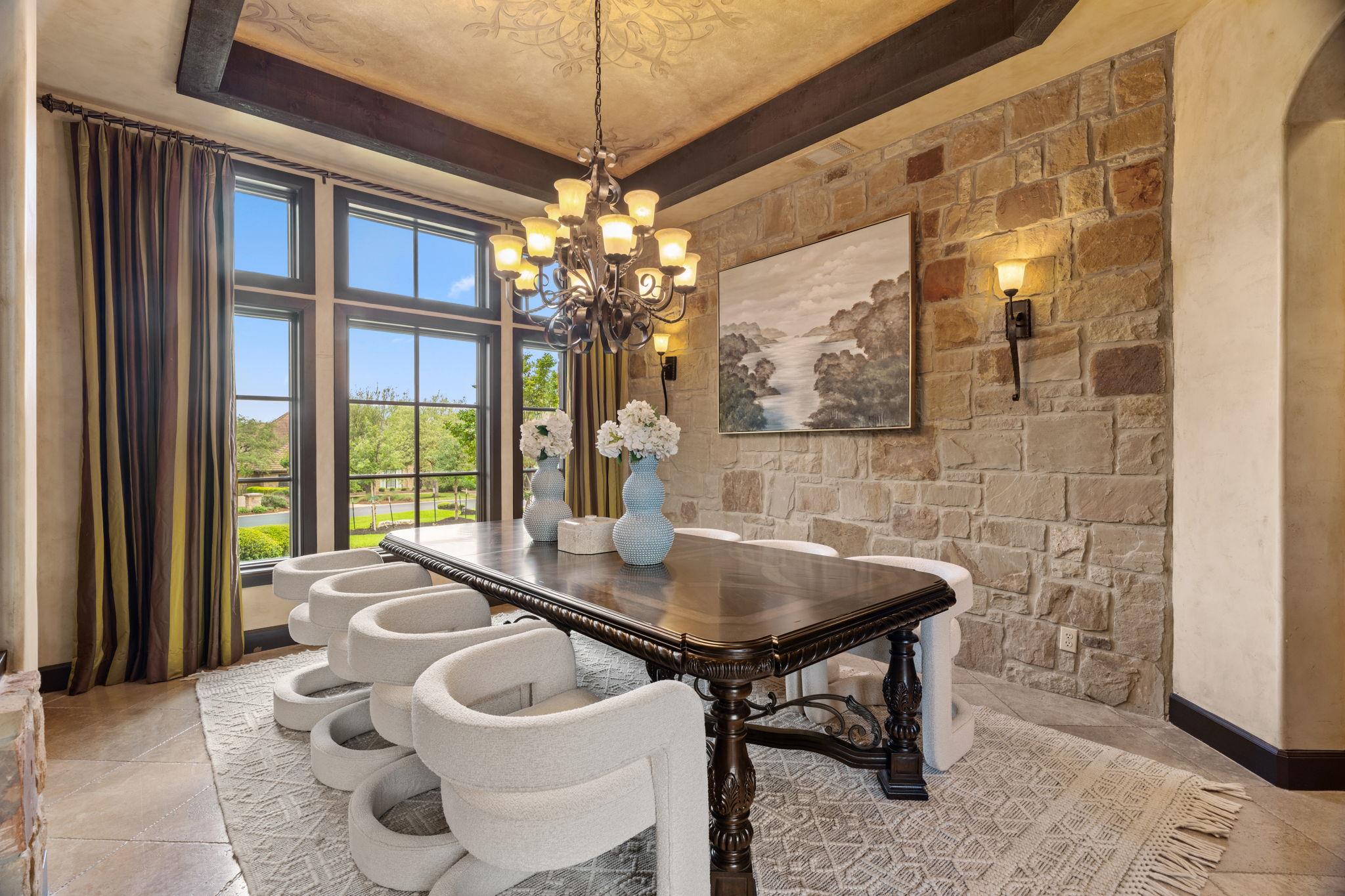 206 BELLA CIMA DR