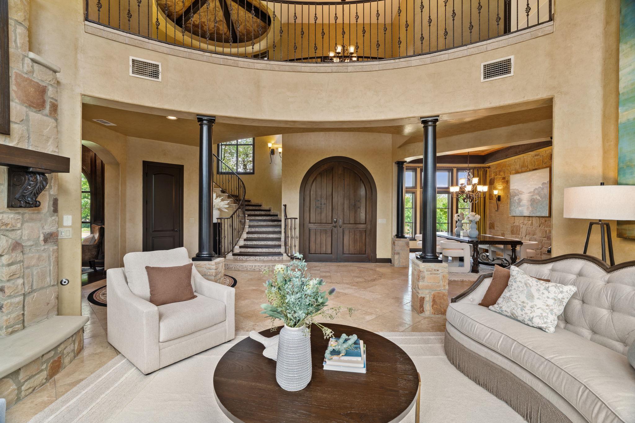 206 BELLA CIMA DR