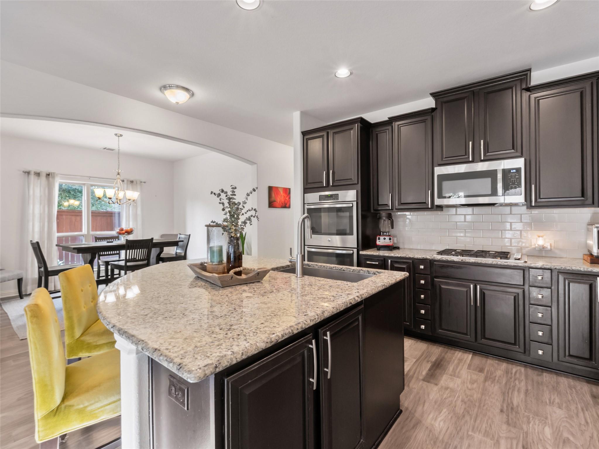 1101 Feather Reed DR