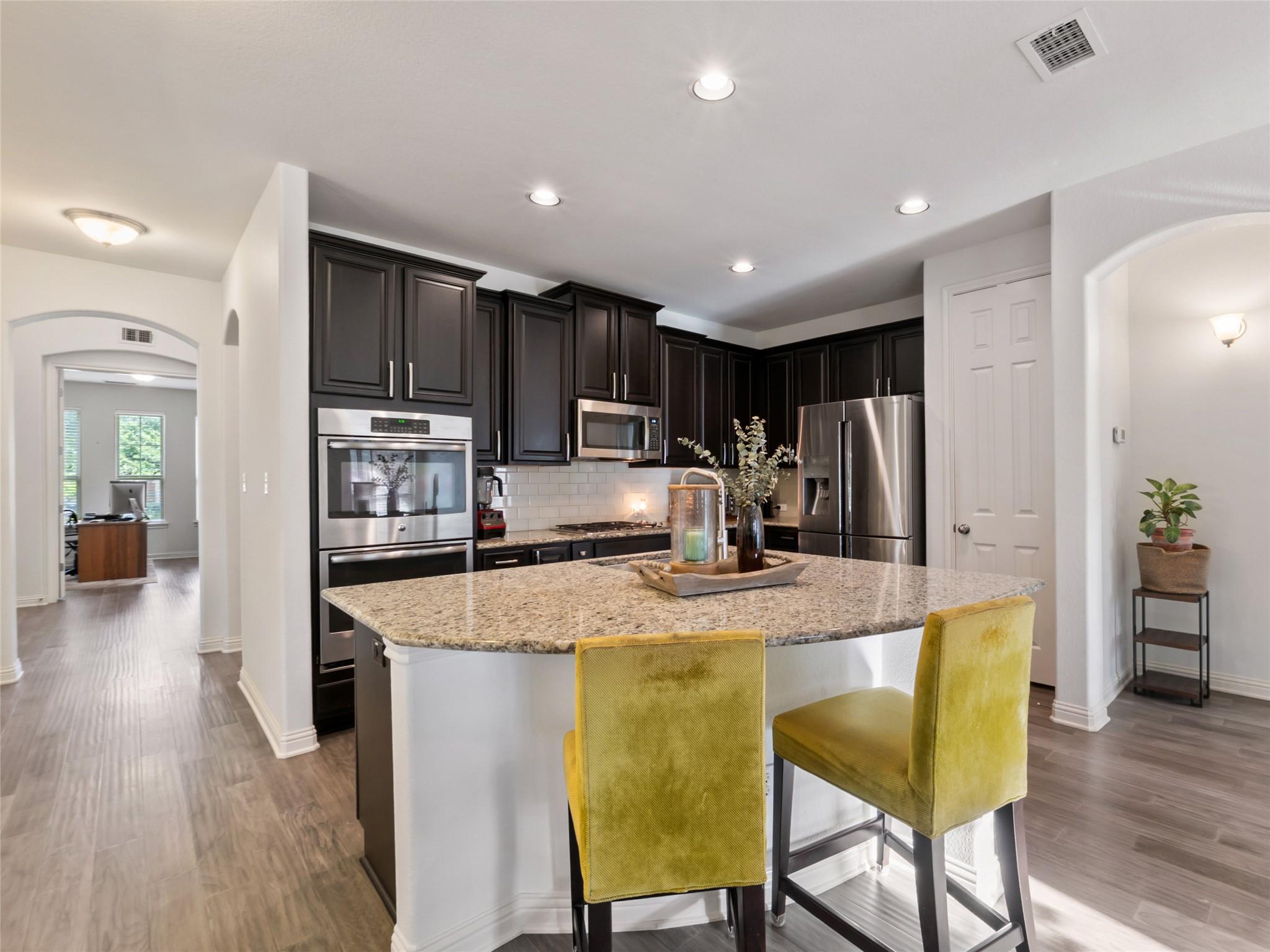 1101 Feather Reed DR