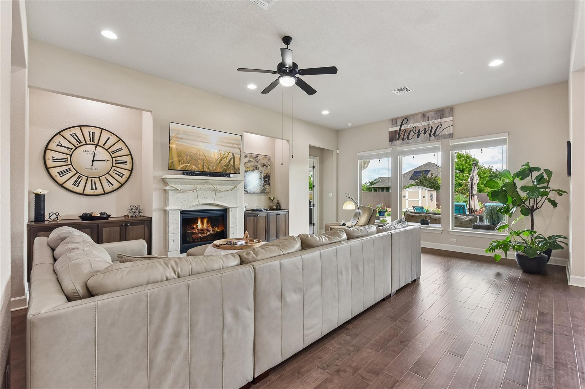 104 Skylark LN