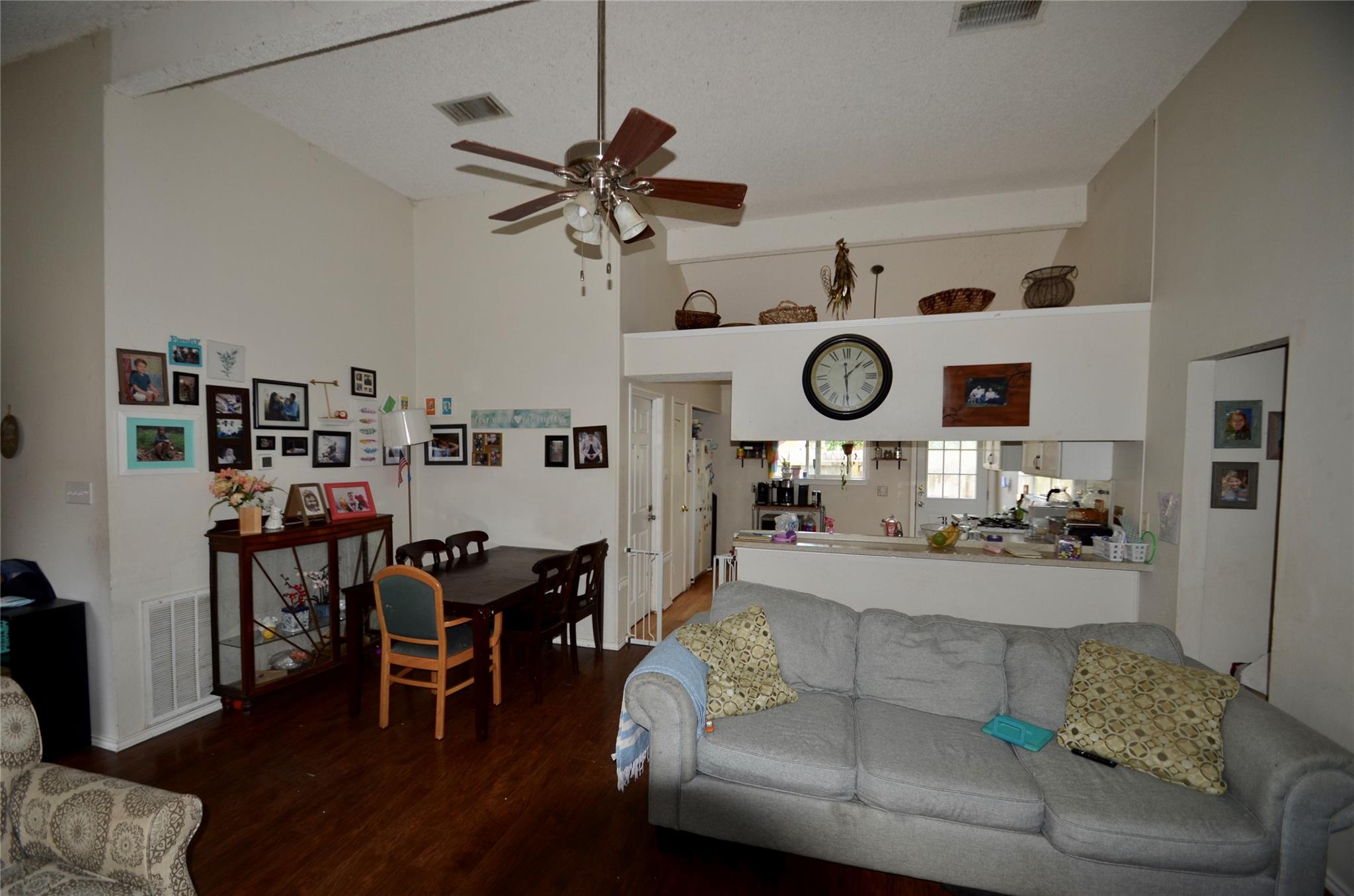 1609 Greening WAY