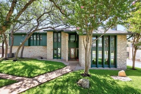 Photo of 10805 Spicewood PKWY, Austin, TX 78750 (MLS # 3885233)