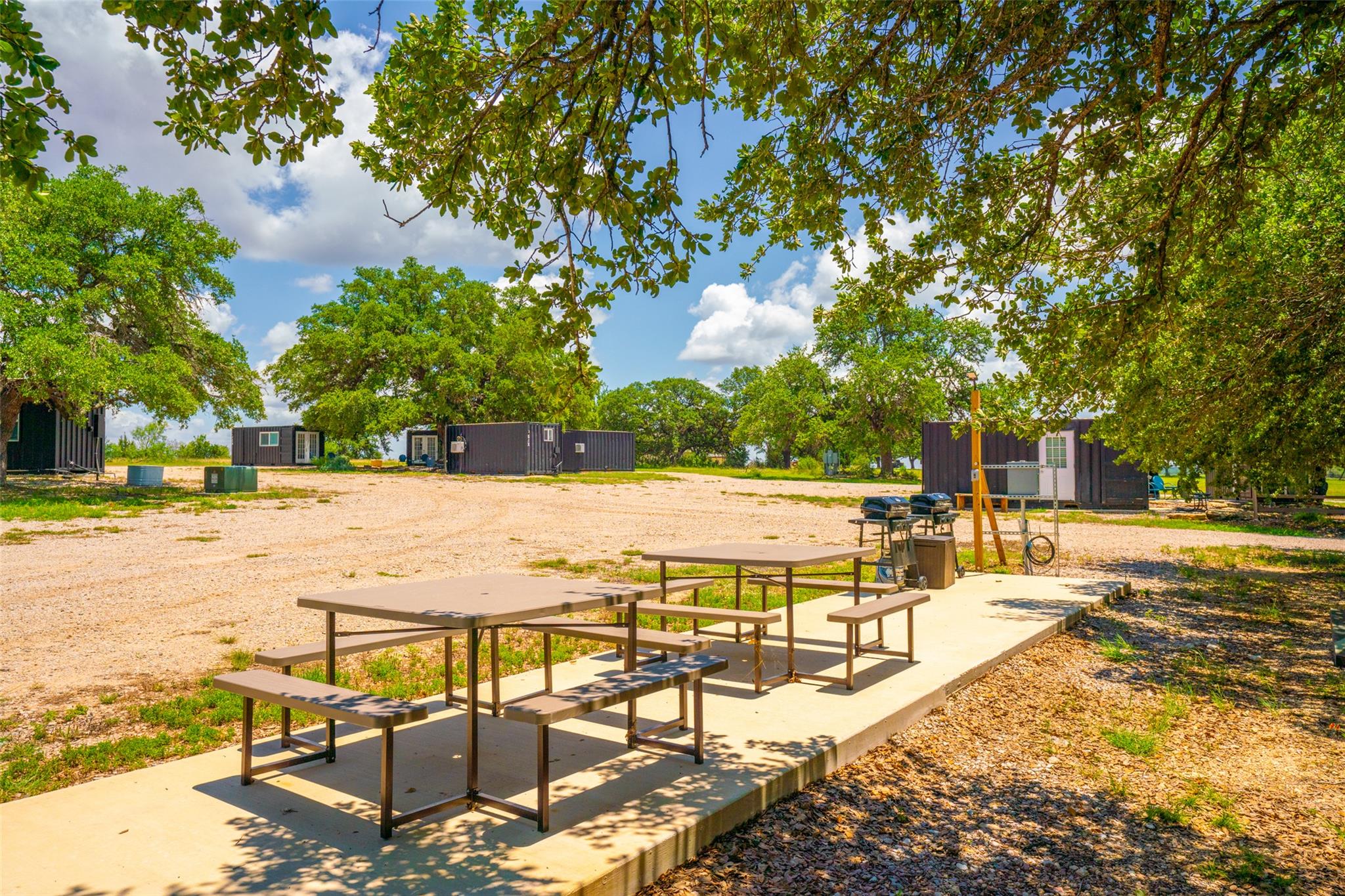 8502 E Us 290