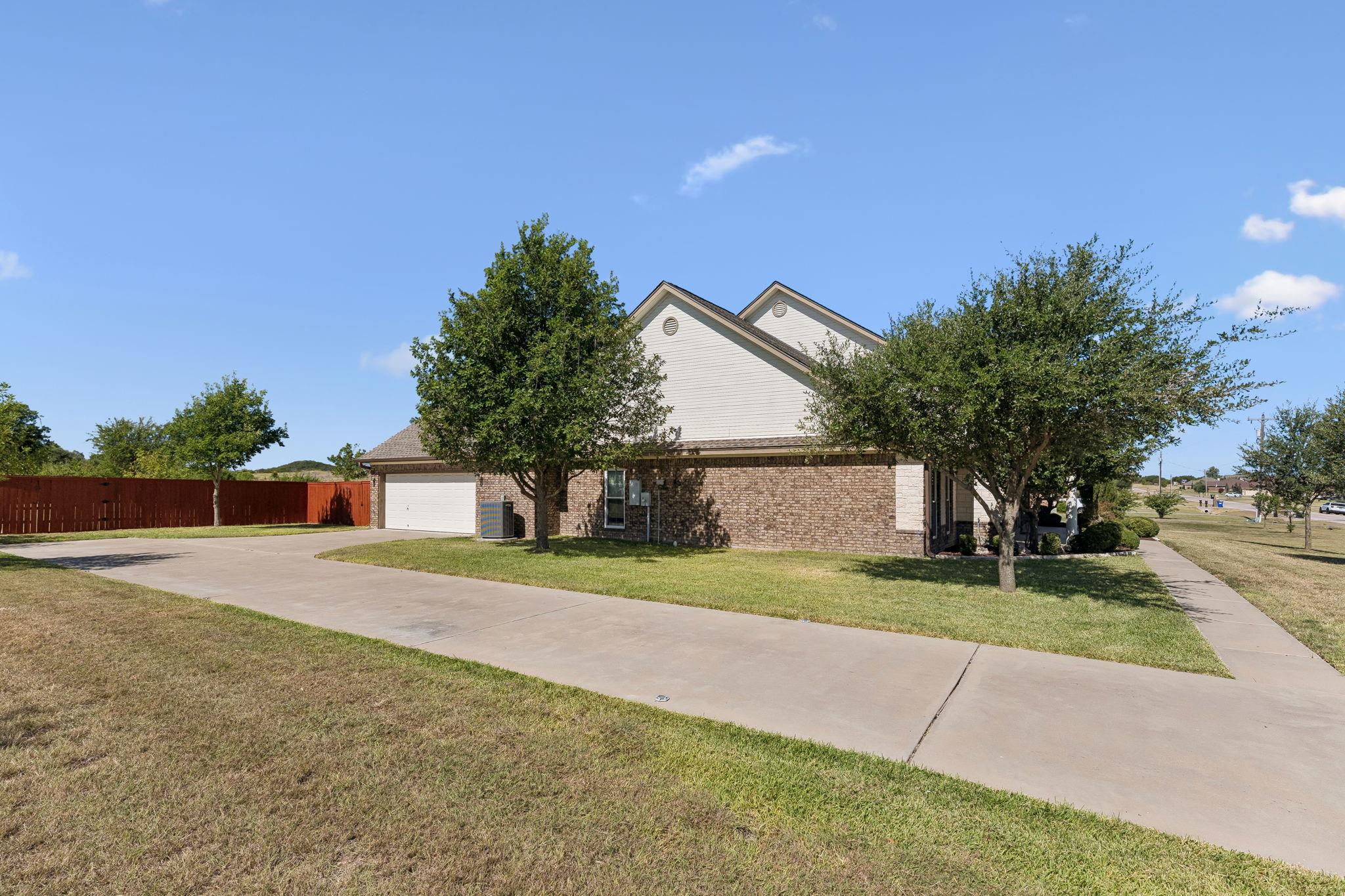 113 Coleton DR