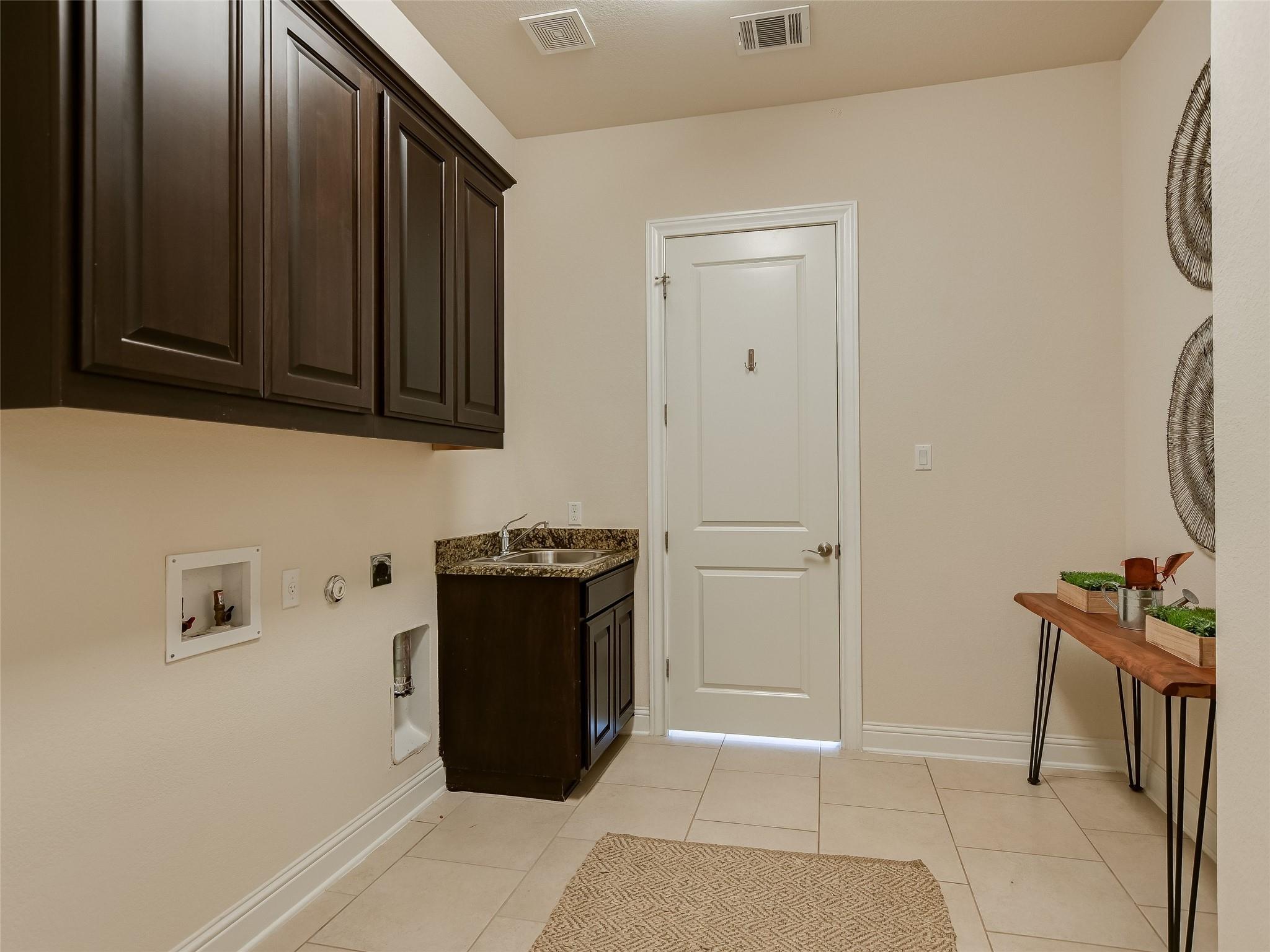 2657 Montebelluna PL