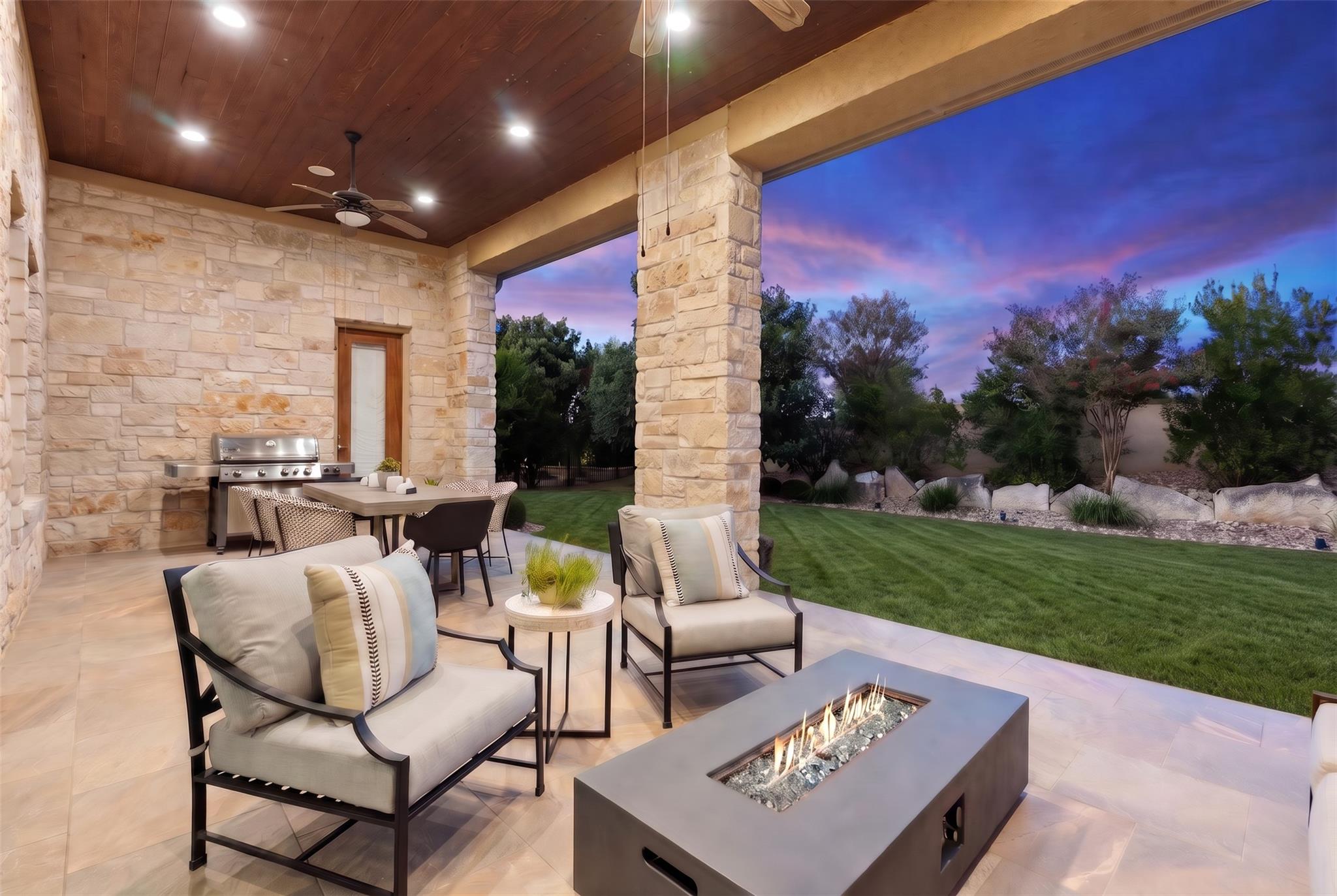 203 Bisset CT