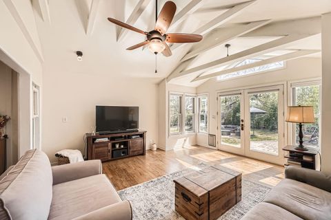 Photo of 811 E 45th ST, Austin, TX 78751 (MLS # 8530696)