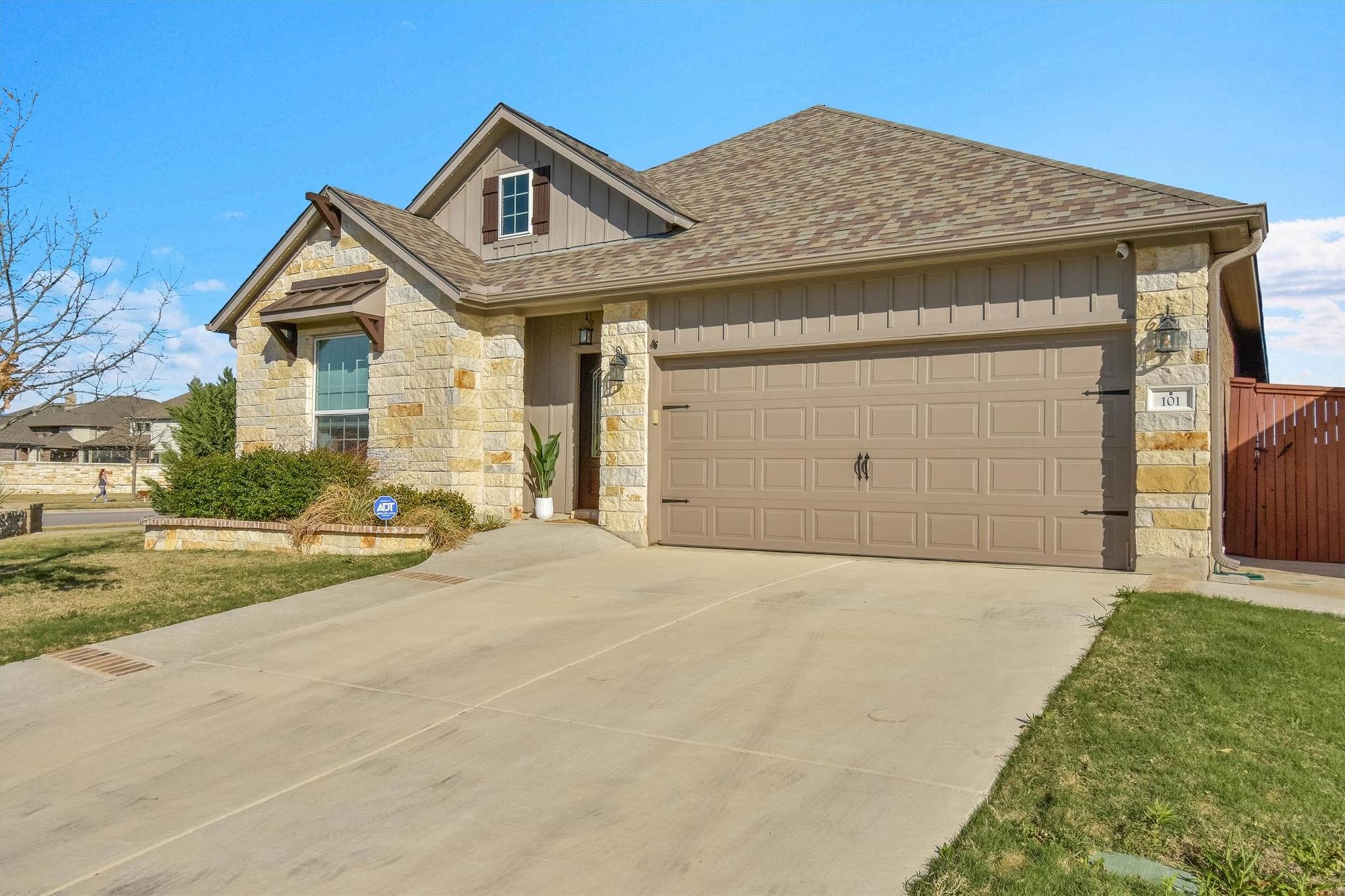 101 Double Mountain RD