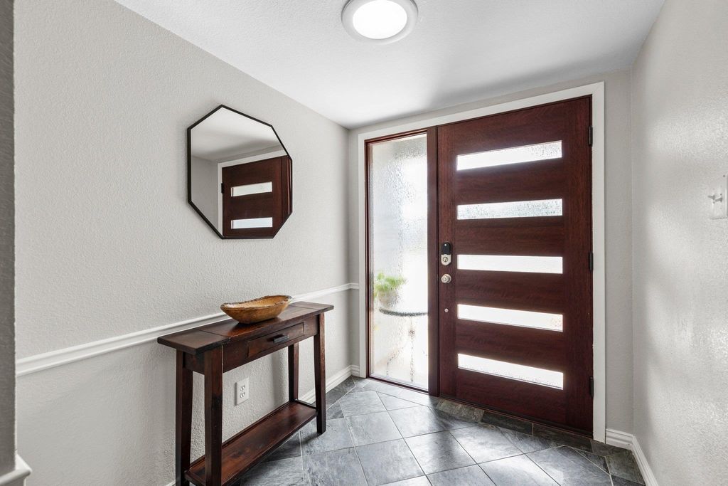 Photo of 504 Heartwood DR, Austin, TX 78745 (MLS # 7054908)