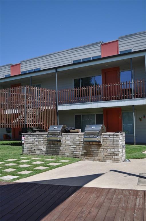 2200 Dickson DR 231