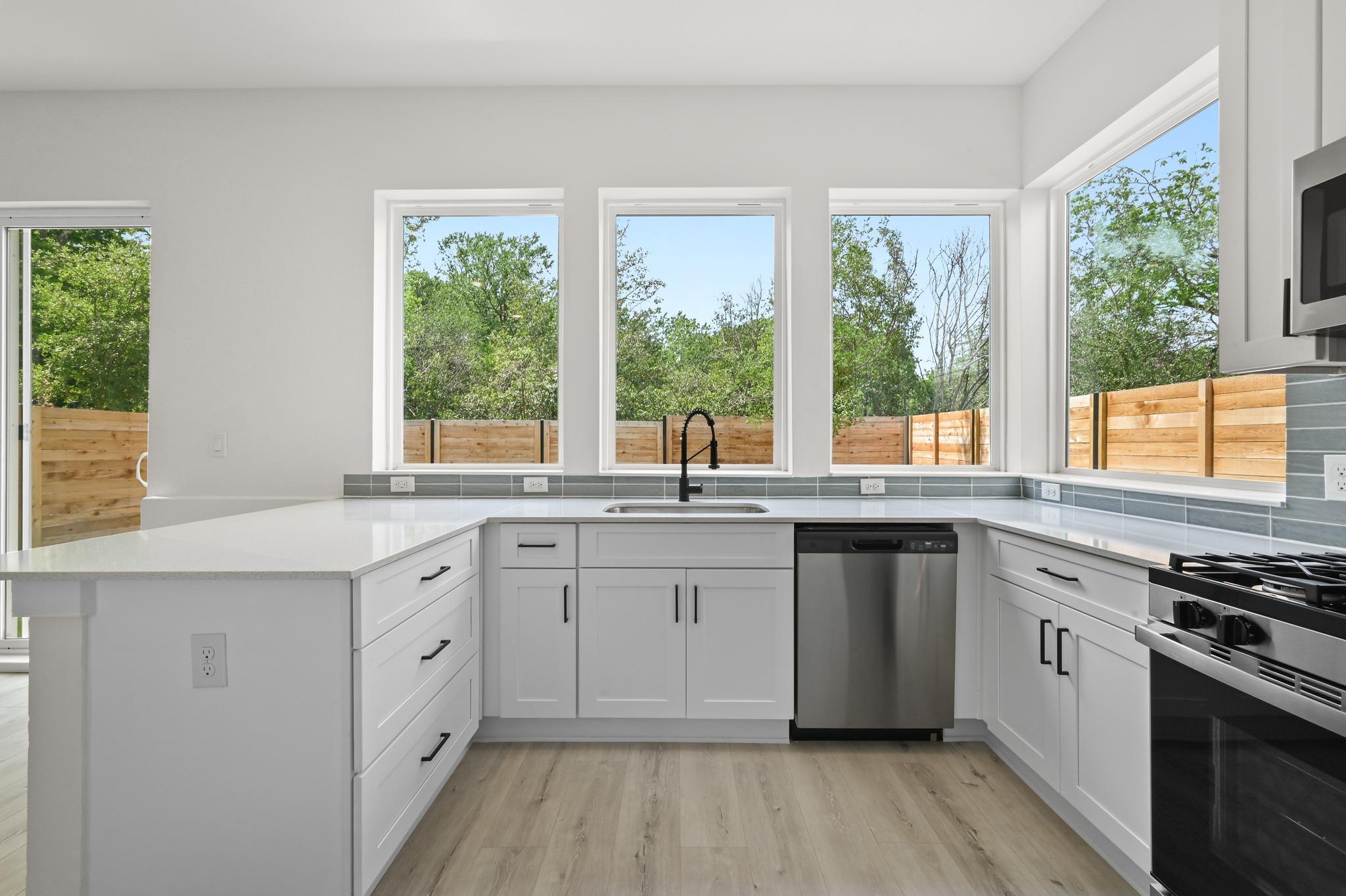 2000 Riverside Farms RD 18101