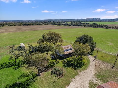 788 Clarence Jacoby RD Fredericksburg TX 78624