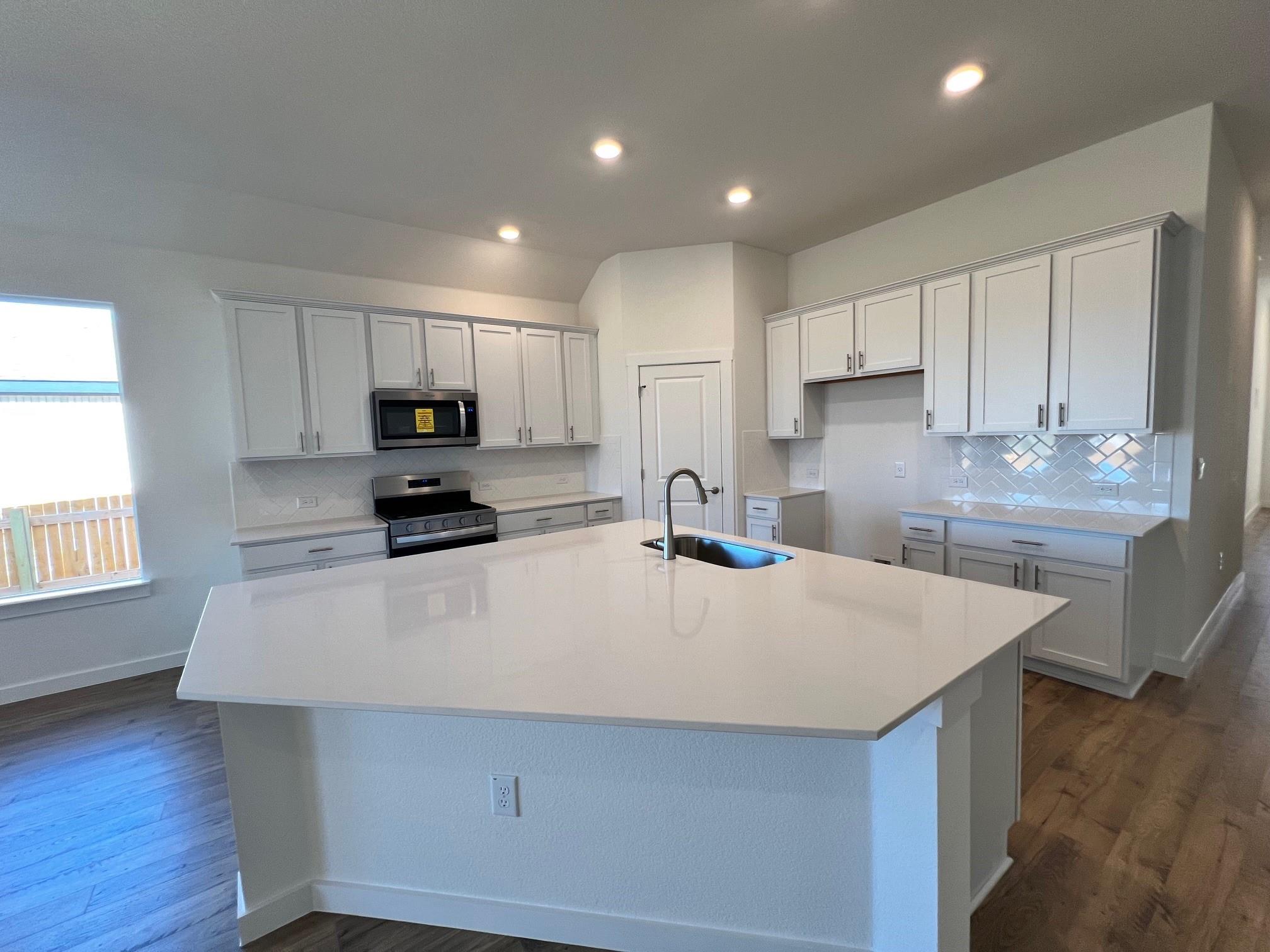 1921 Crooked Creek ST