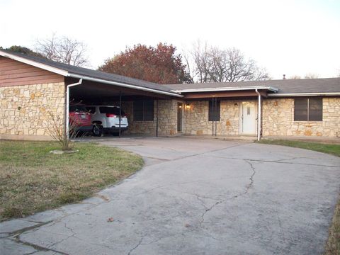 7406 Southgate LN A Austin TX 78744