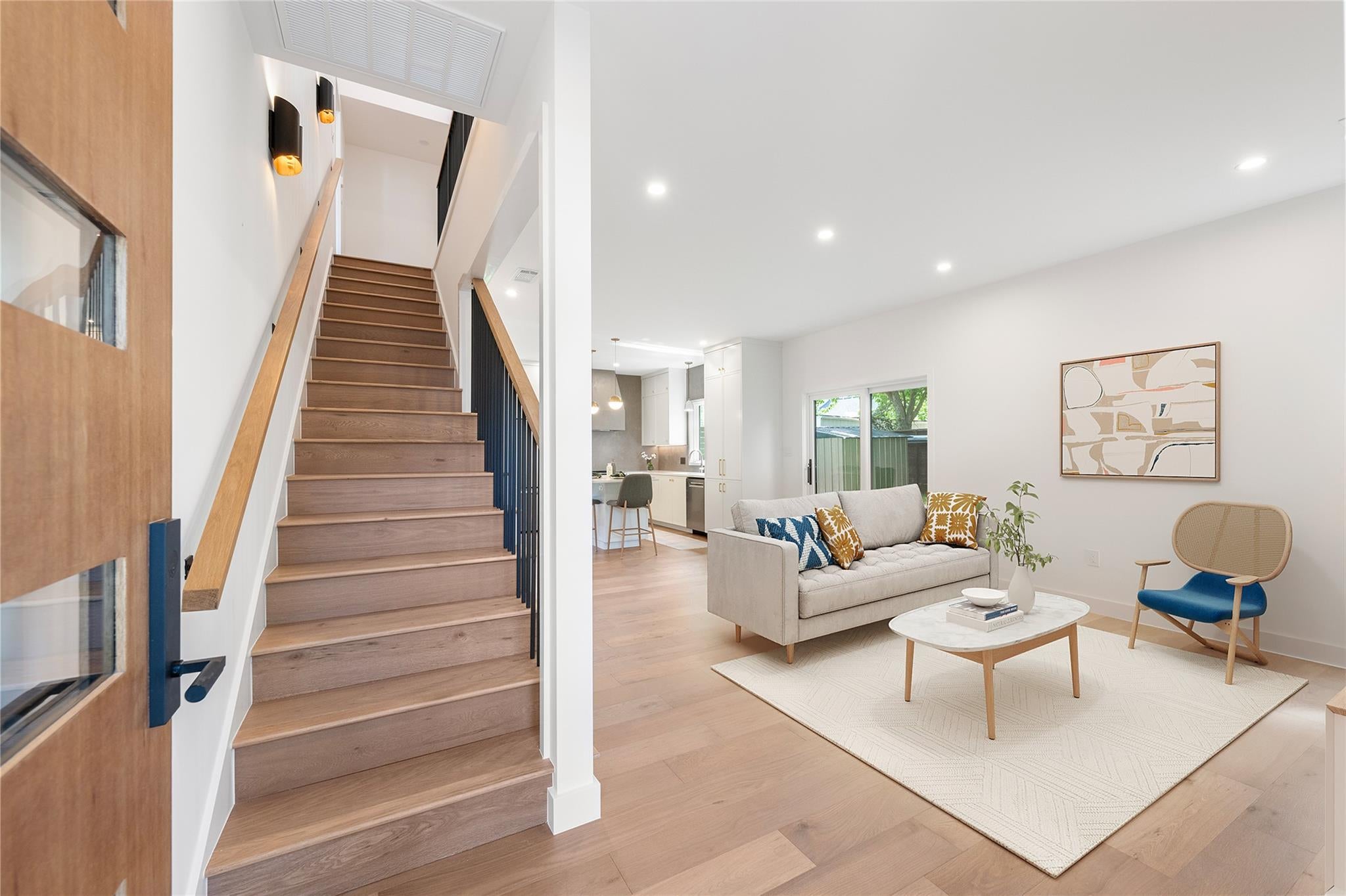 1404 Justin LN 2