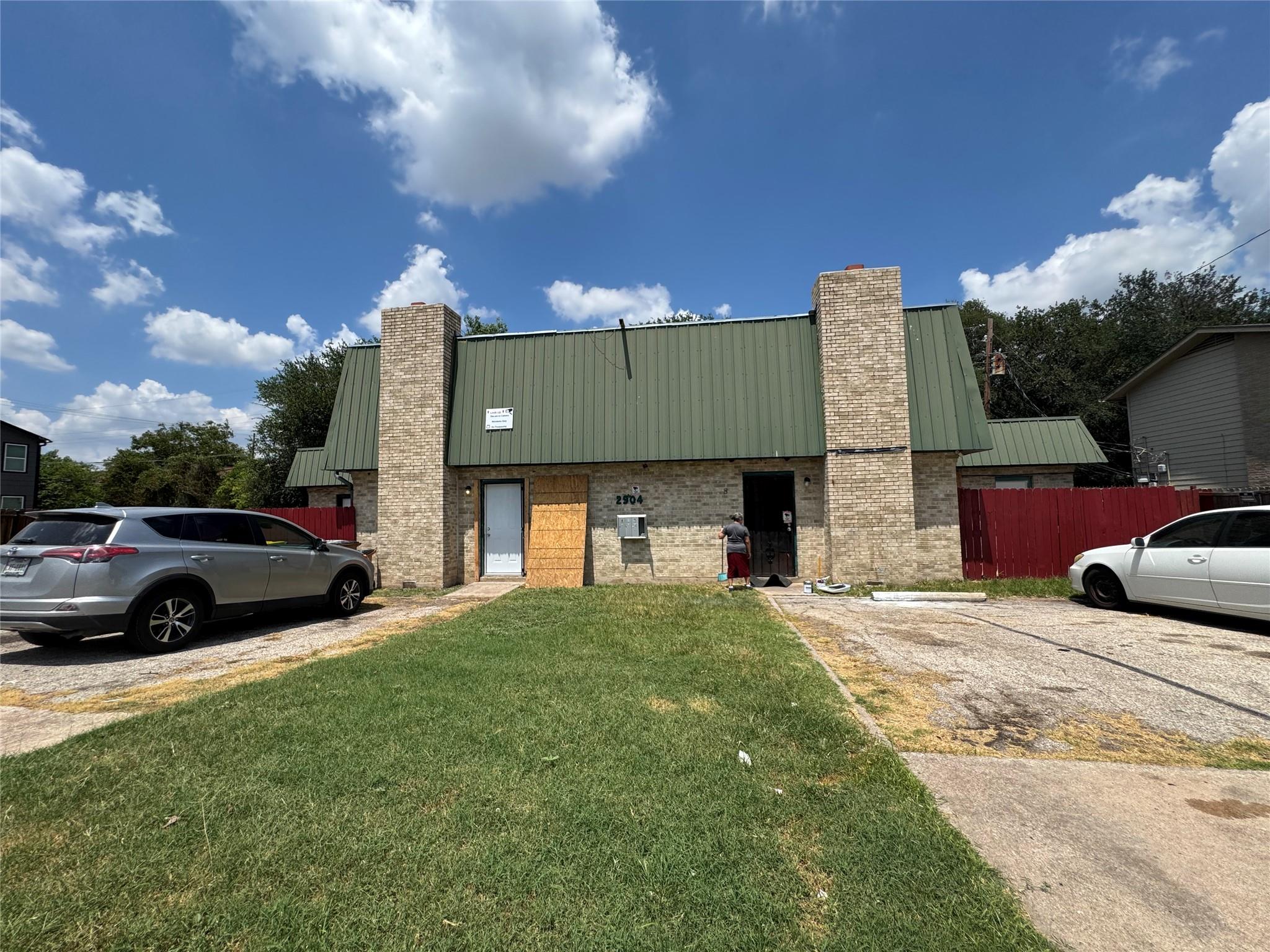 2904 Sweeney LN