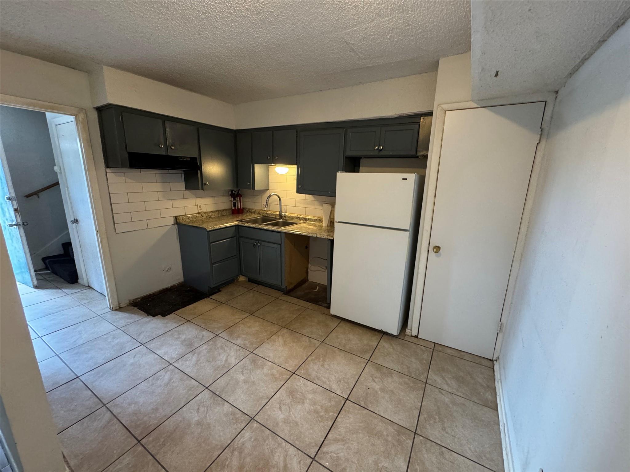2904 Sweeney LN