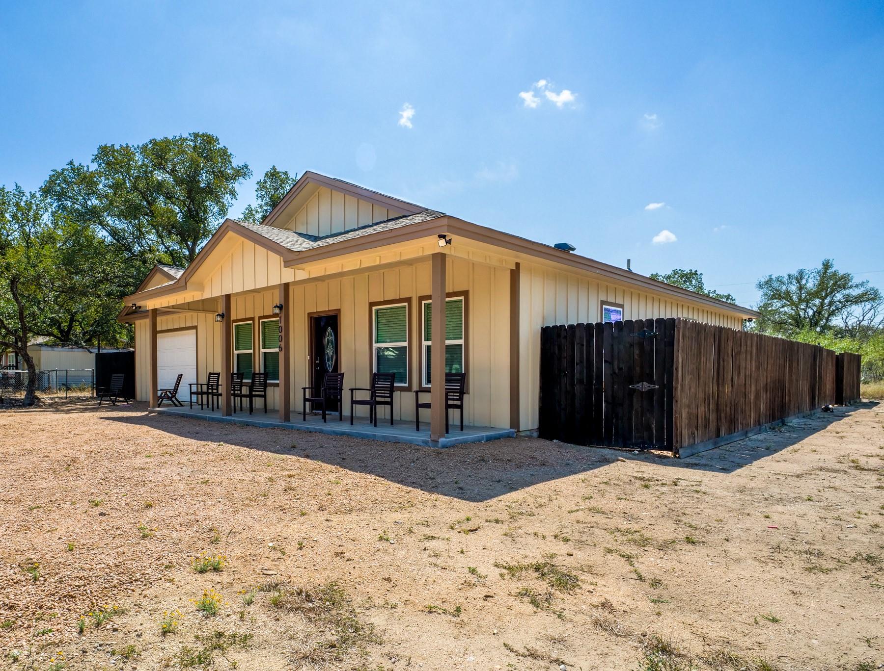 1006 Garfield DR