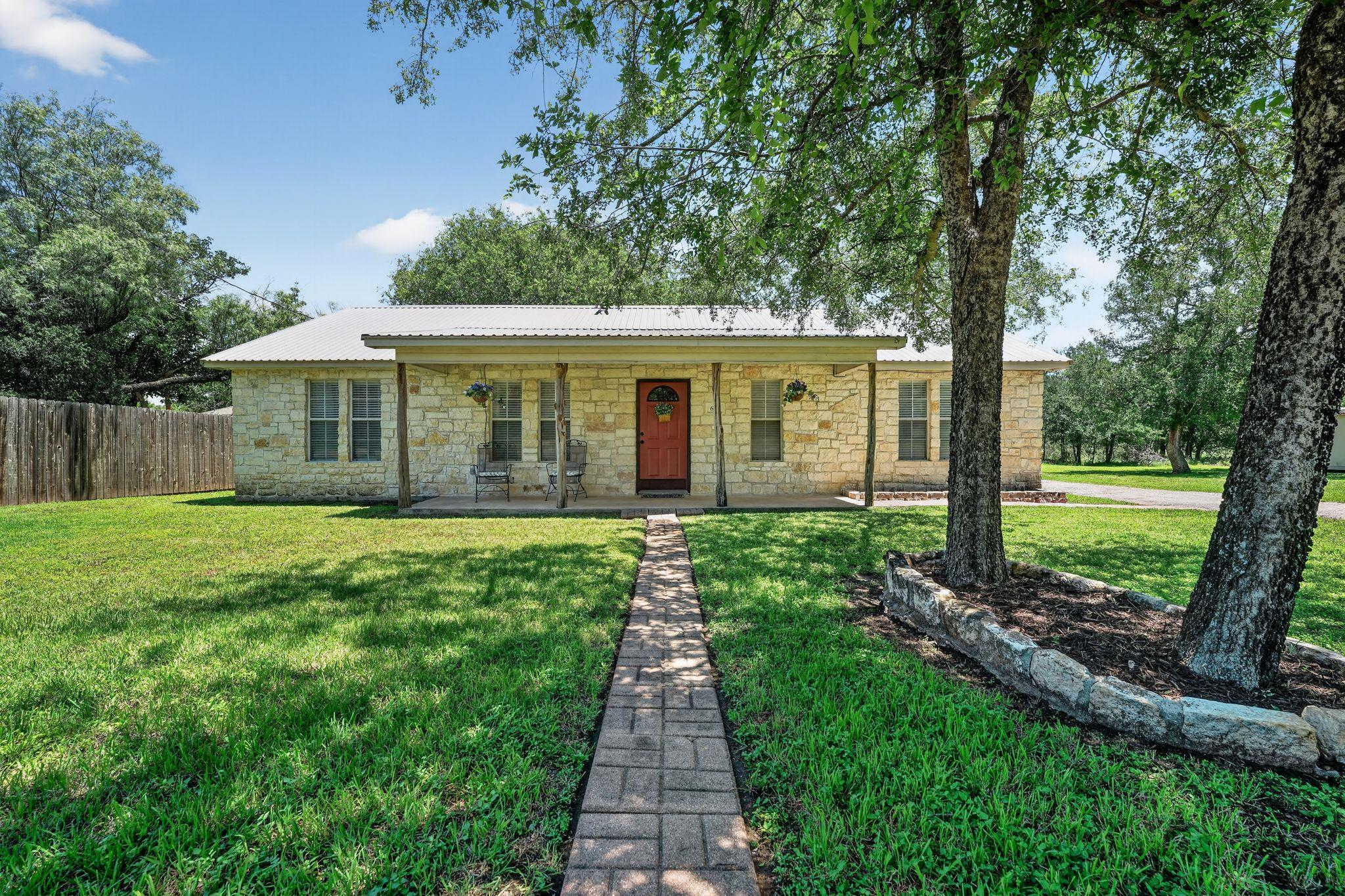 629 Birch LN