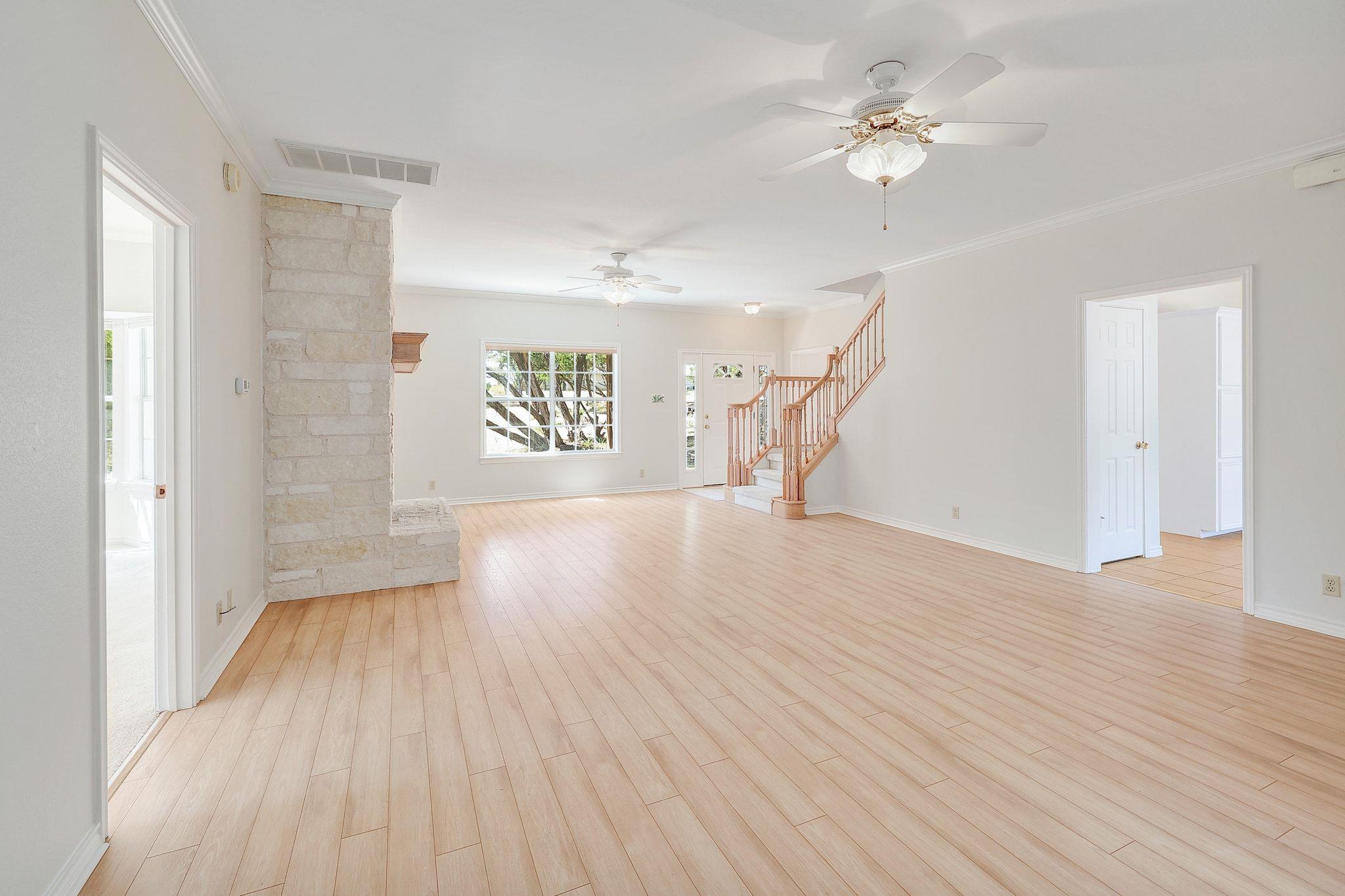 300 Rock House DR