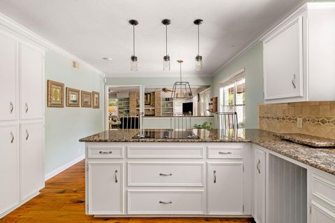 Tiny photo for 10601 Spicewood PKWY, Austin, TX 78750 (MLS # 3242262)