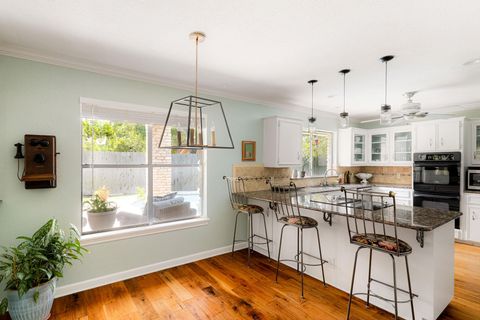 Tiny photo for 10601 Spicewood PKWY, Austin, TX 78750 (MLS # 3242262)