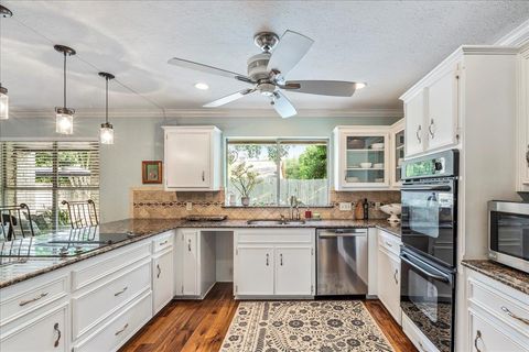 Tiny photo for 10601 Spicewood PKWY, Austin, TX 78750 (MLS # 3242262)