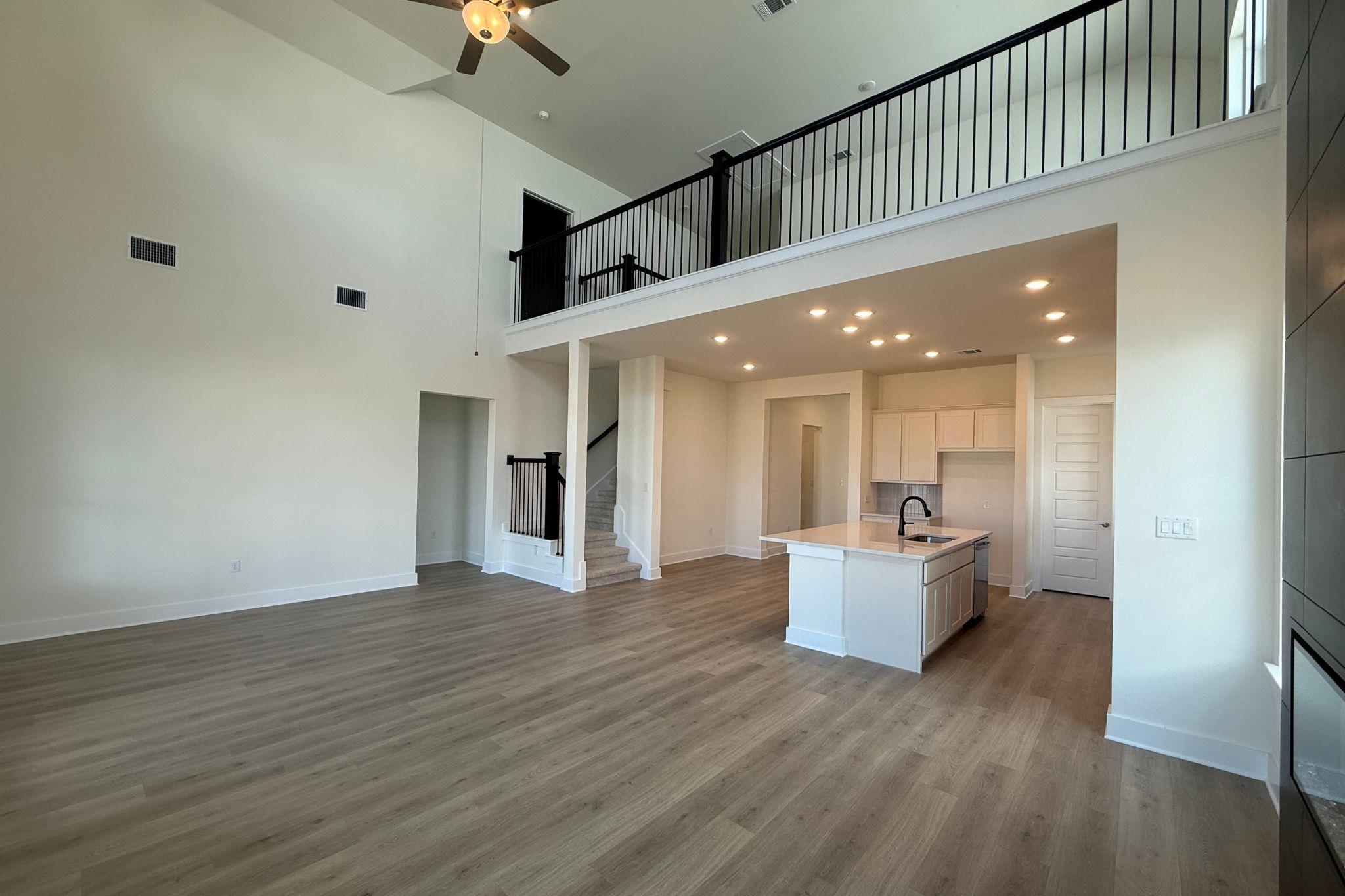 19601 Erna DR