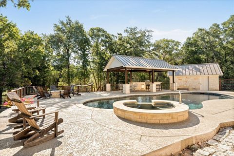 321 Arbors CIR Elgin TX 78621