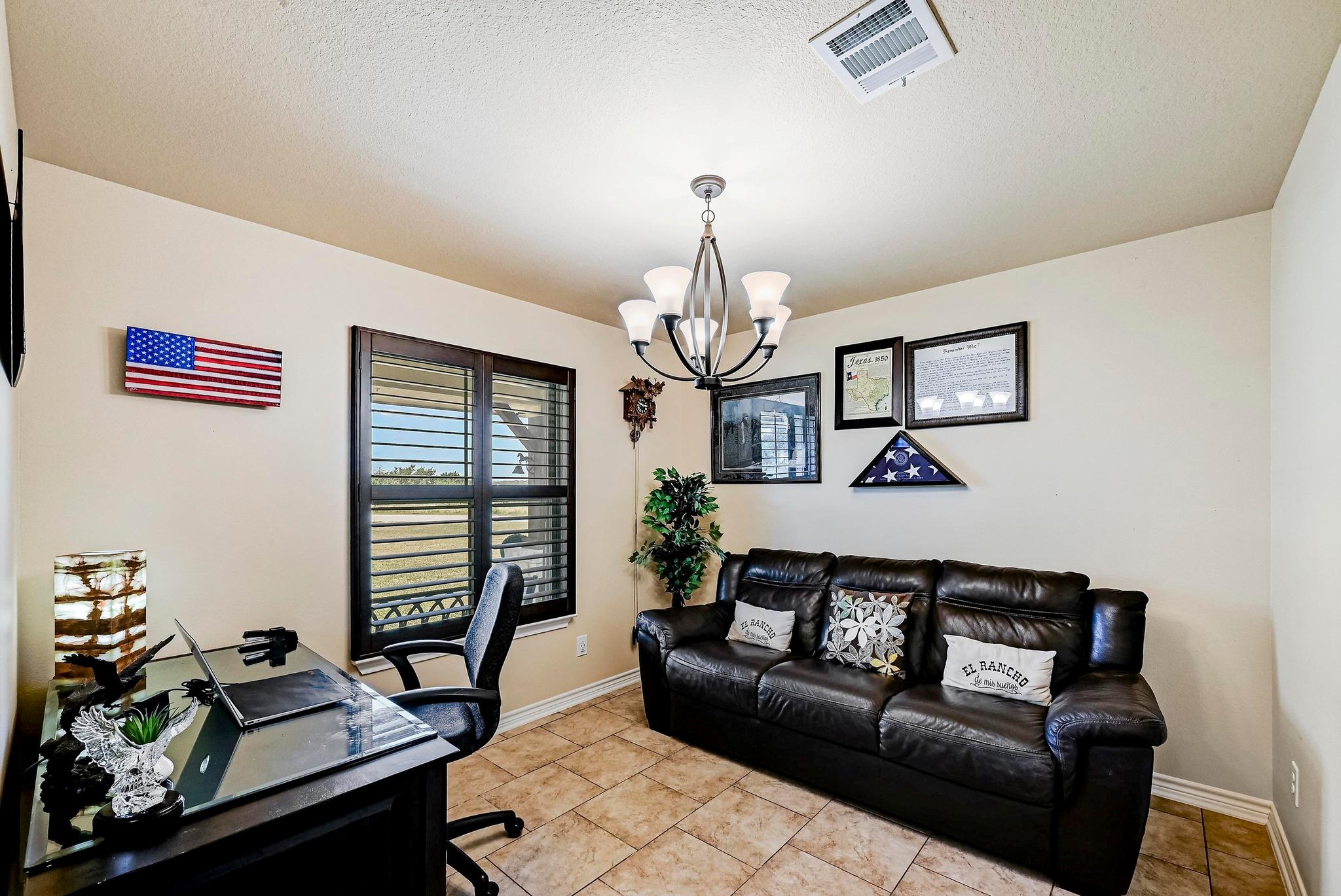 560 Saddle Ridge DR