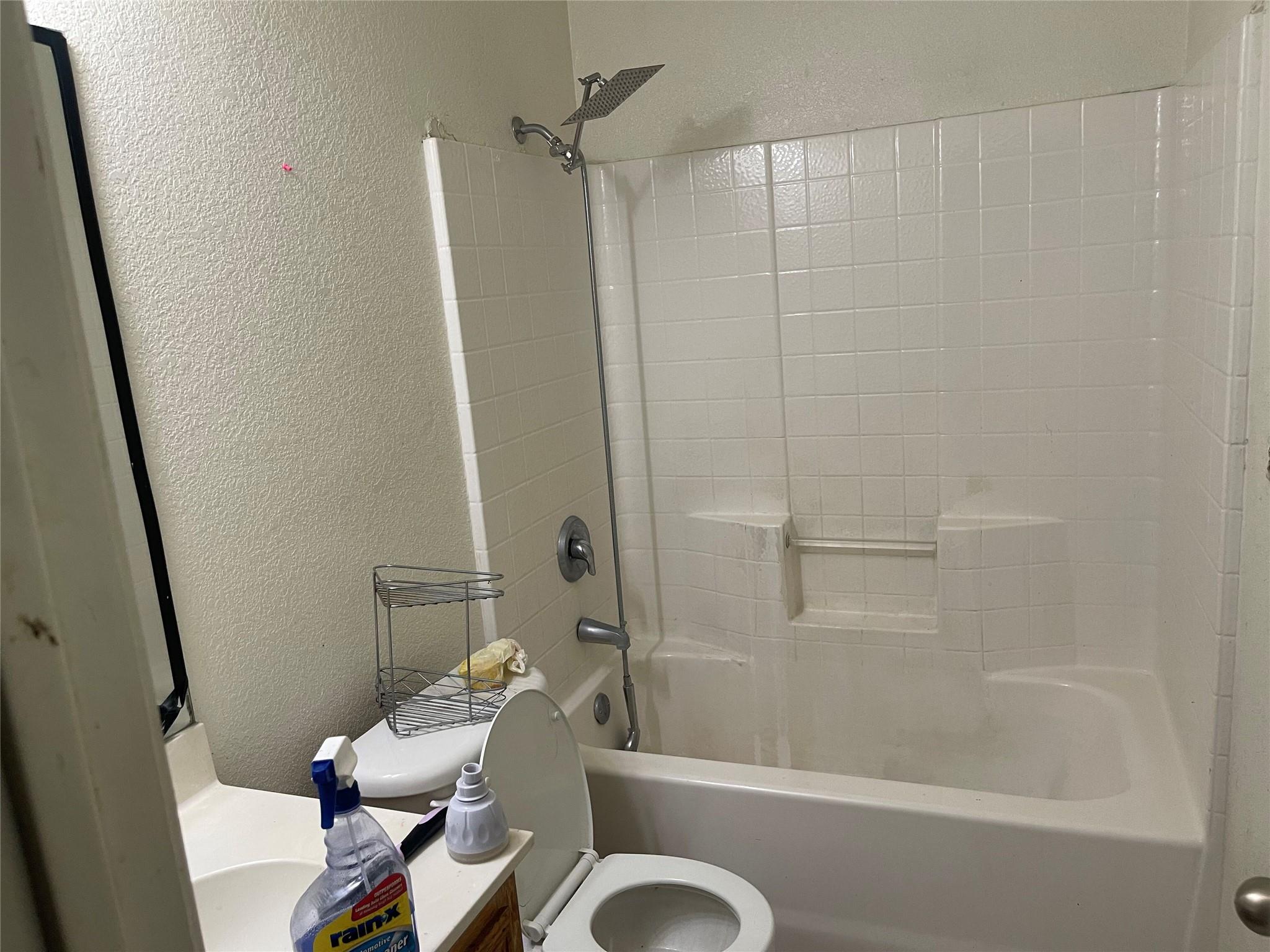 2902 Jasmine LN