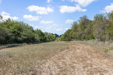 2025 Mule Creek RD Harwood TX 78632