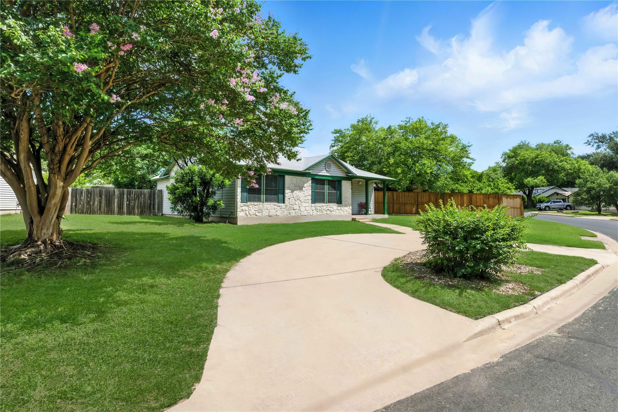 308 E Garrett RUN