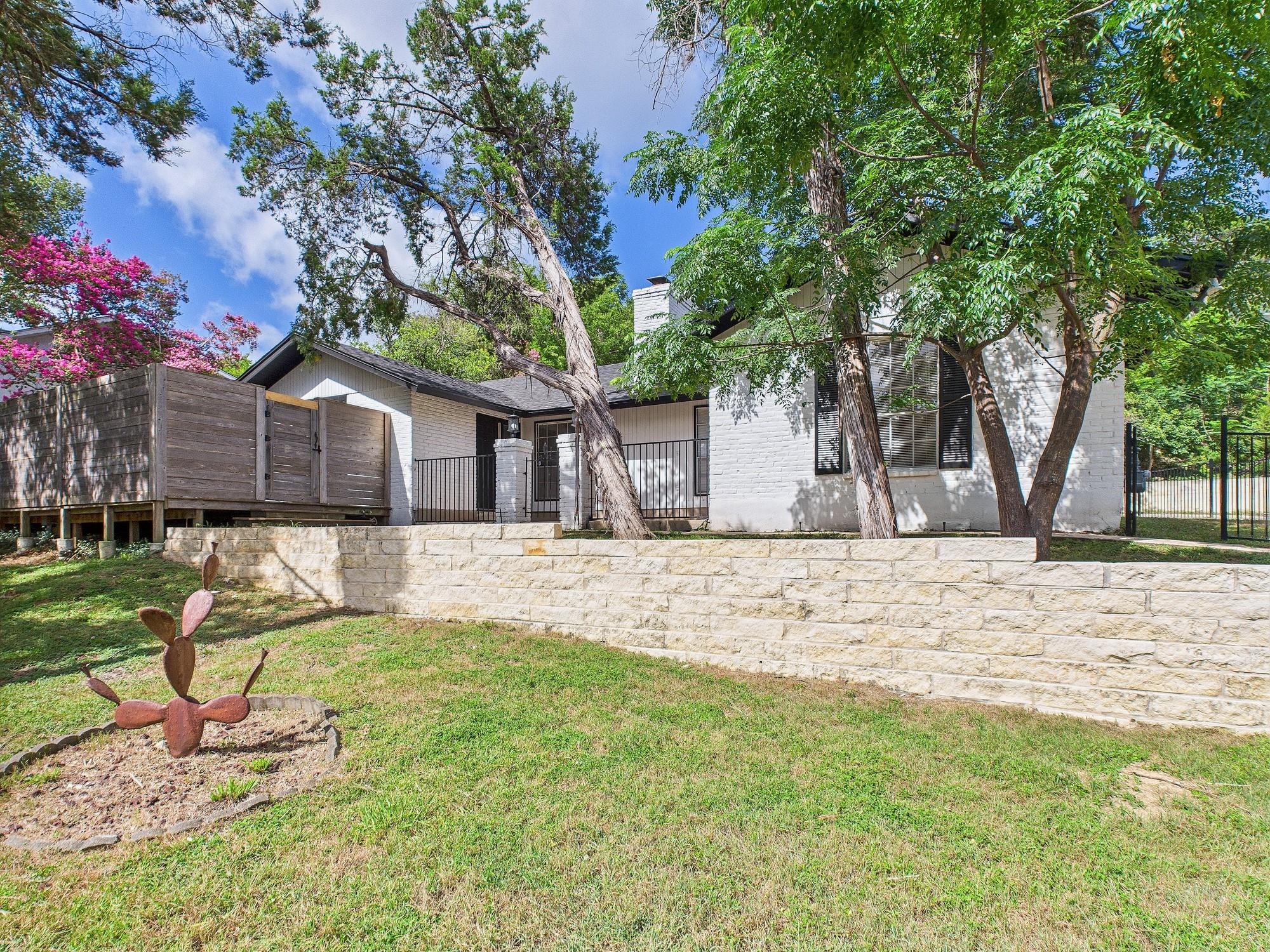 6108 Shadow Valley DR B
