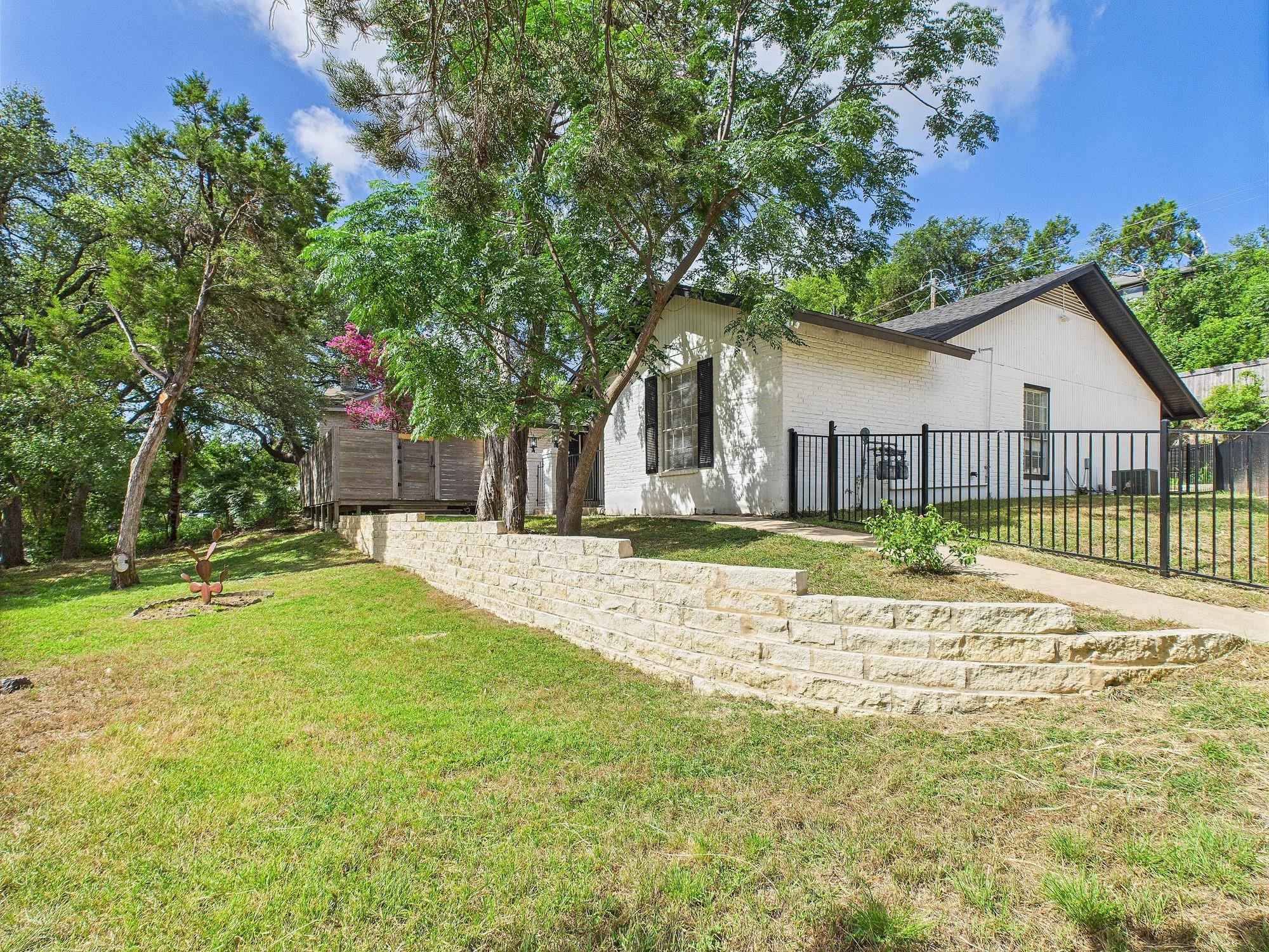 6108 Shadow Valley DR B