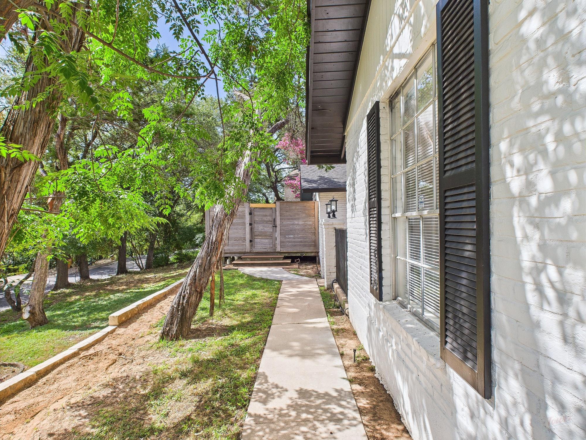 6108 Shadow Valley DR B