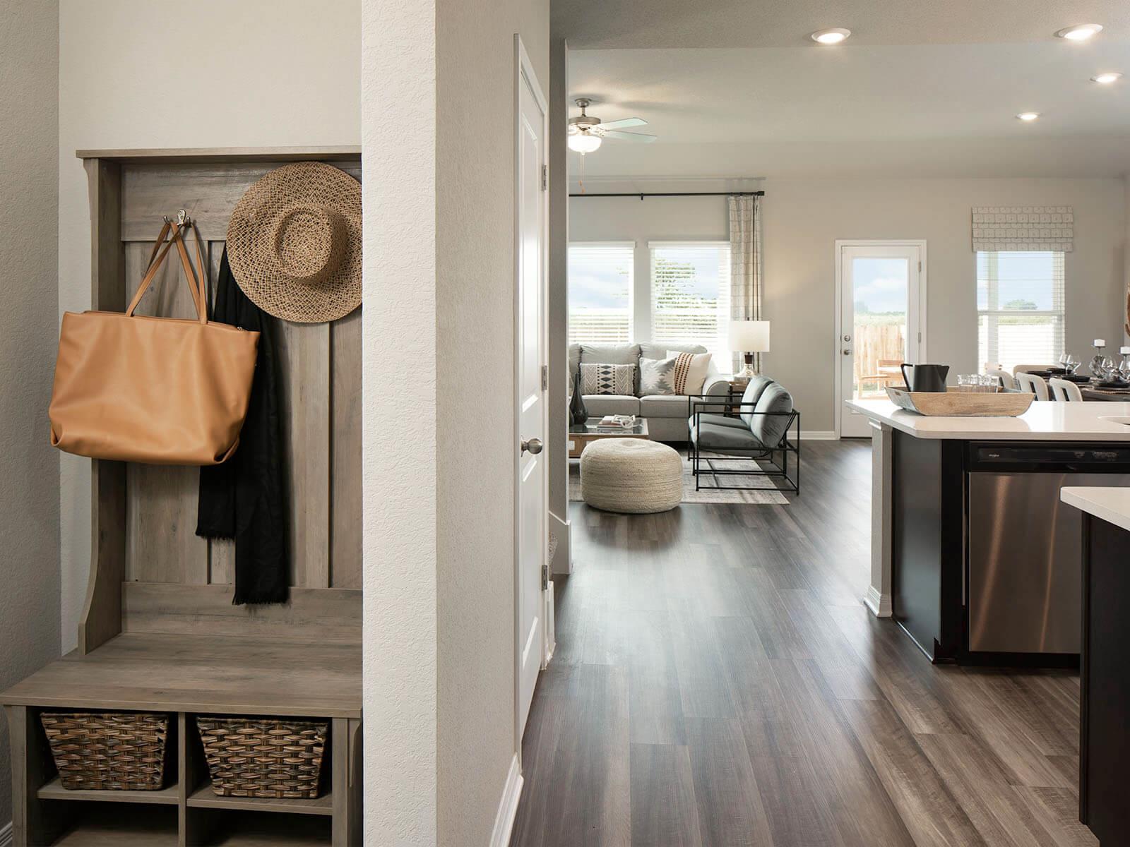 164 Coopers Hawk CRST