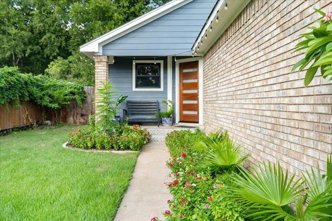 Photo of 2506 Jenibeth LN, Austin, TX 78744 (MLS # 7626112)