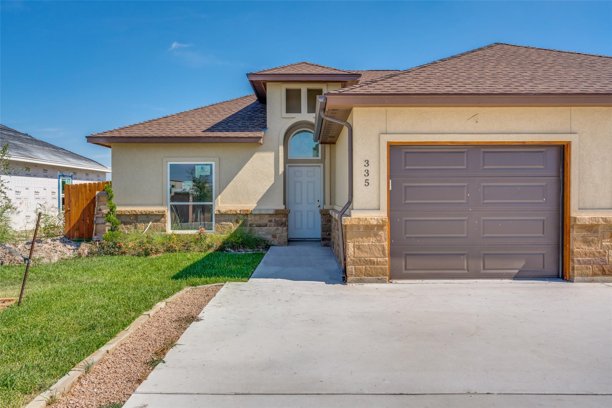 341 & 345 Navarro Way 25 A & B