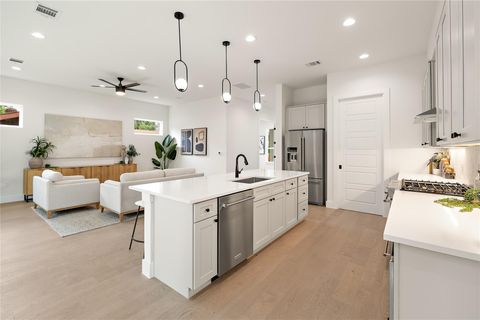 Tiny photo for 1702 Pennsylvania Ave, Austin, TX 78702 (MLS # 8259557)