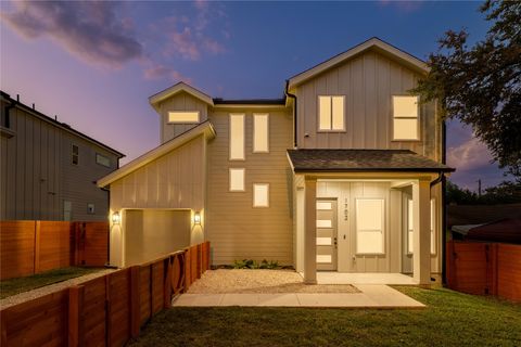Tiny photo for 1702 Pennsylvania Ave, Austin, TX 78702 (MLS # 8259557)