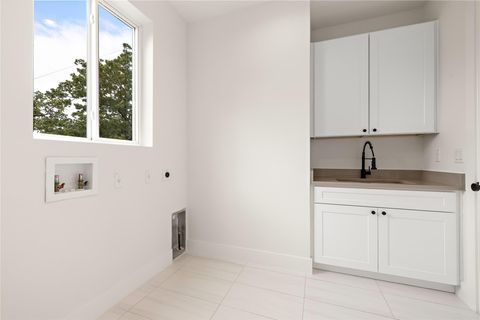 Tiny photo for 1702 Pennsylvania Ave, Austin, TX 78702 (MLS # 8259557)